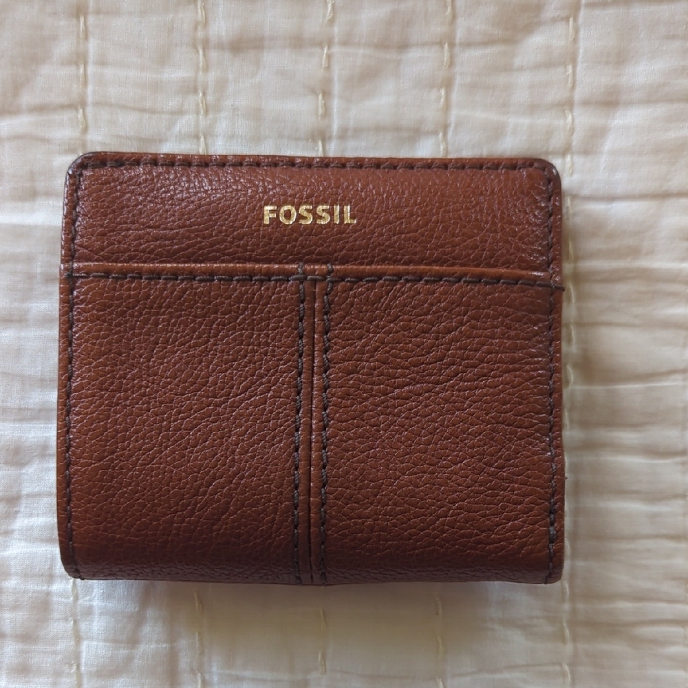 Fossil Tan Leather Wallet